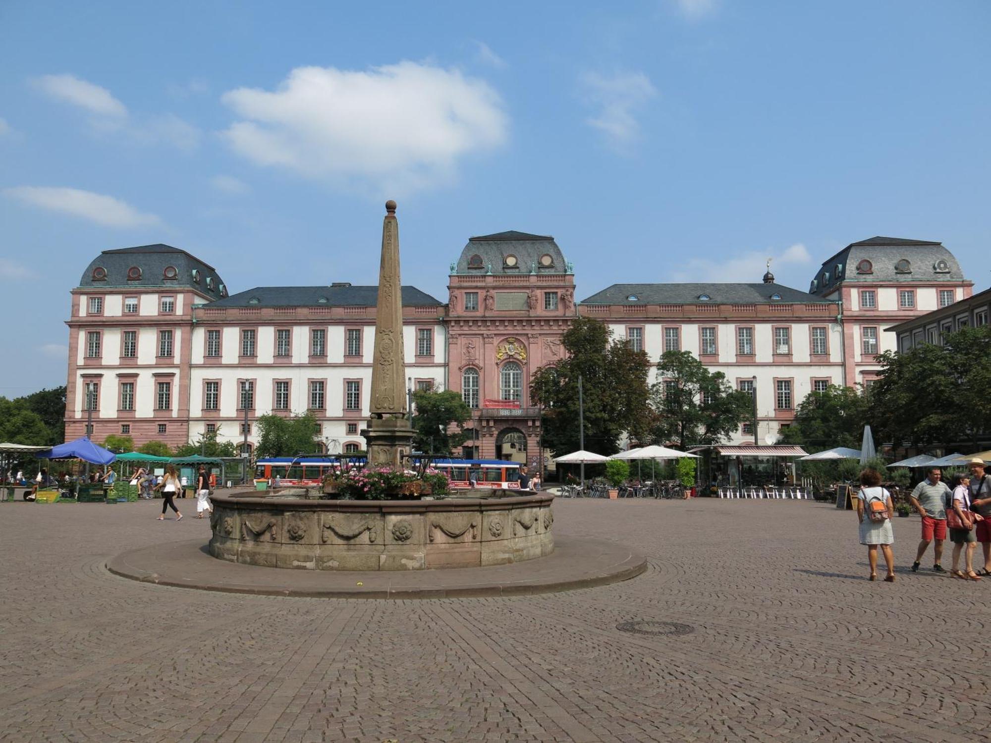 Holiday Inn Express - Darmstadt By Ihg Eksteriør bilde