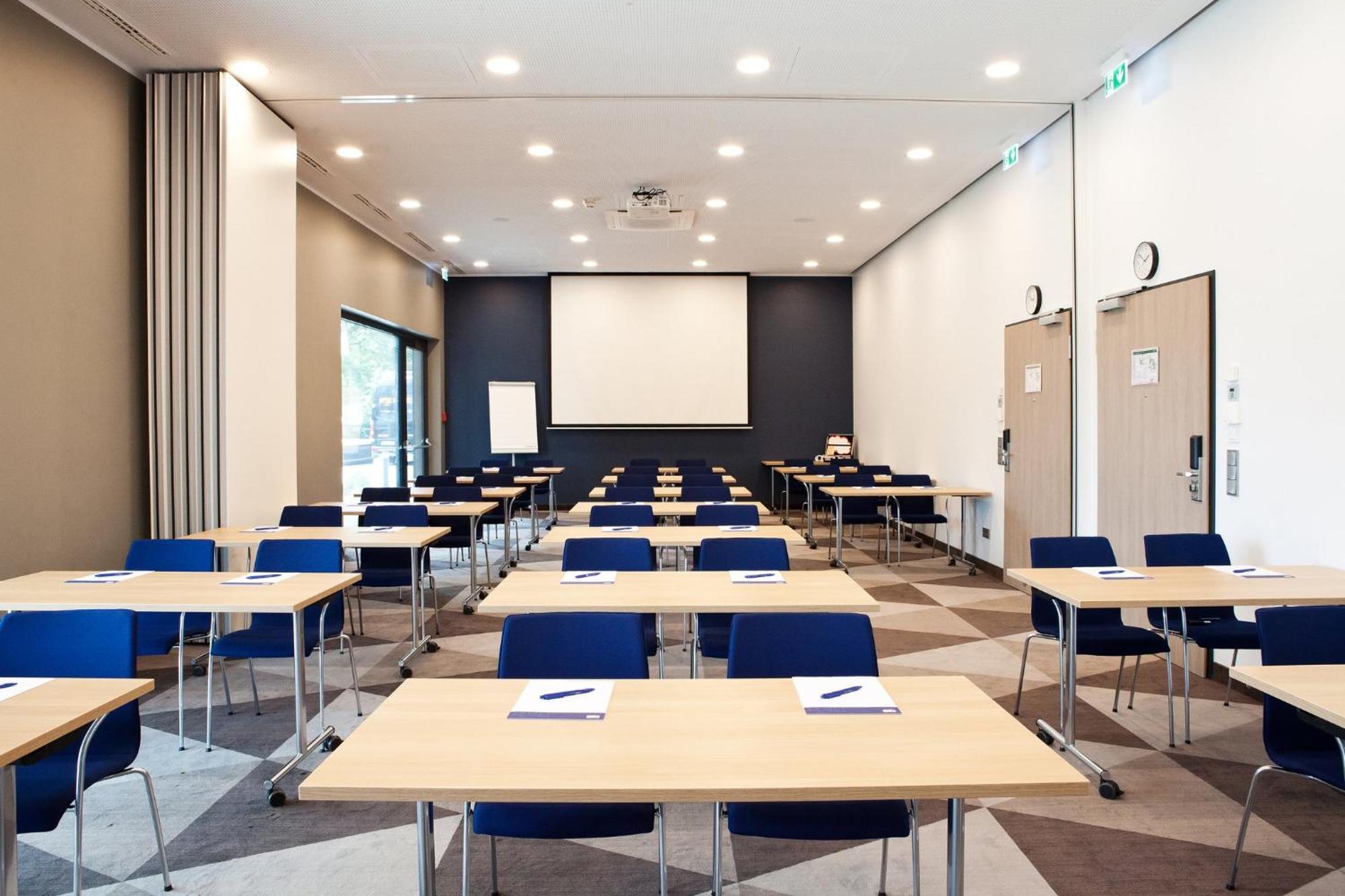 Holiday Inn Express - Darmstadt By Ihg Eksteriør bilde
